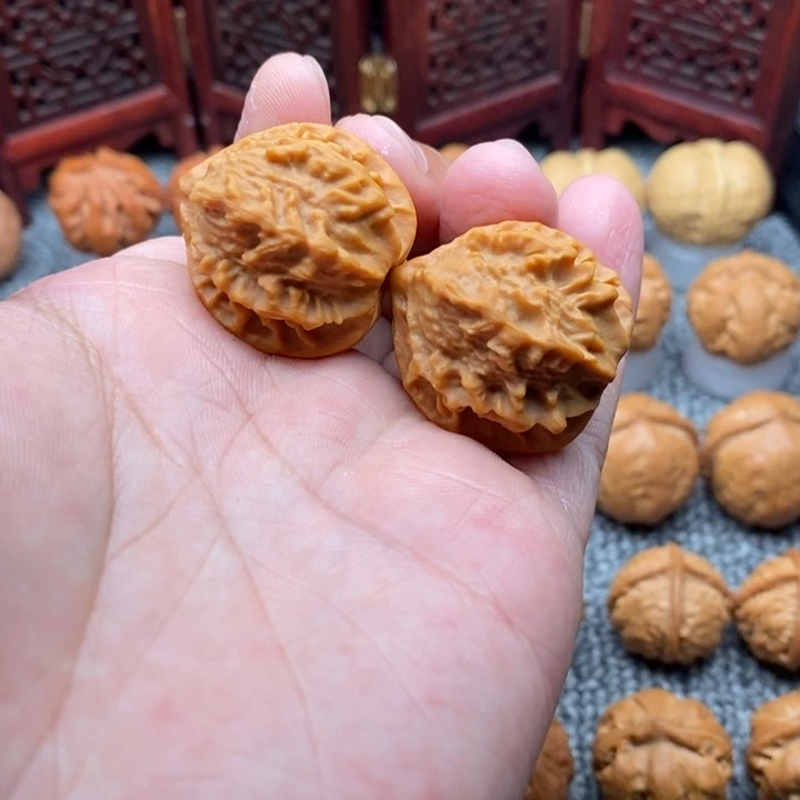 文玩核桃把件…………