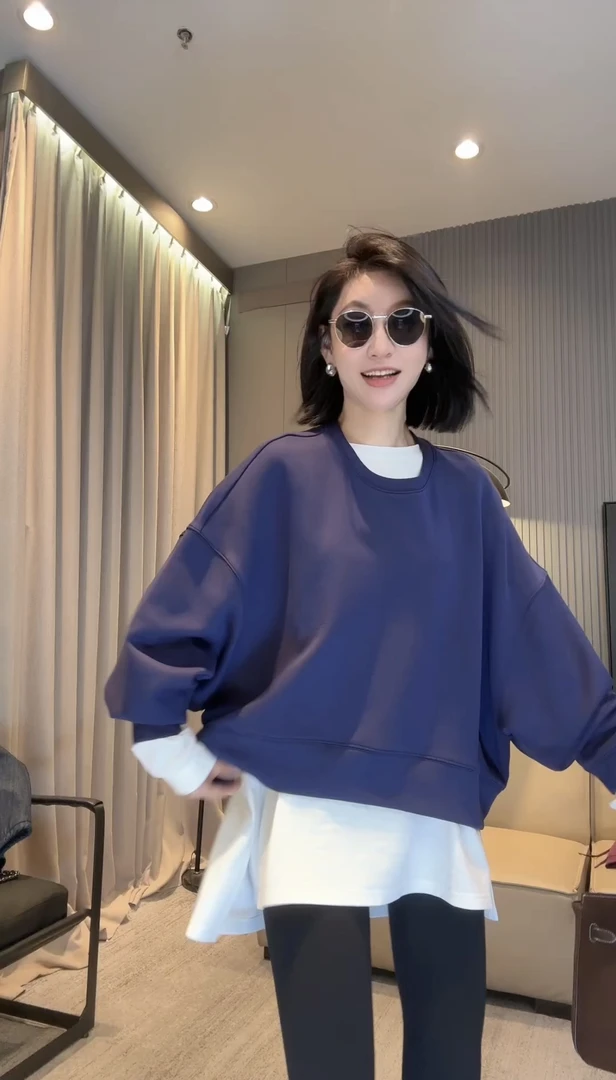 【齐齐】新款卫衣宽松春秋女圆领上衣套头纯色休闲简约26N15432