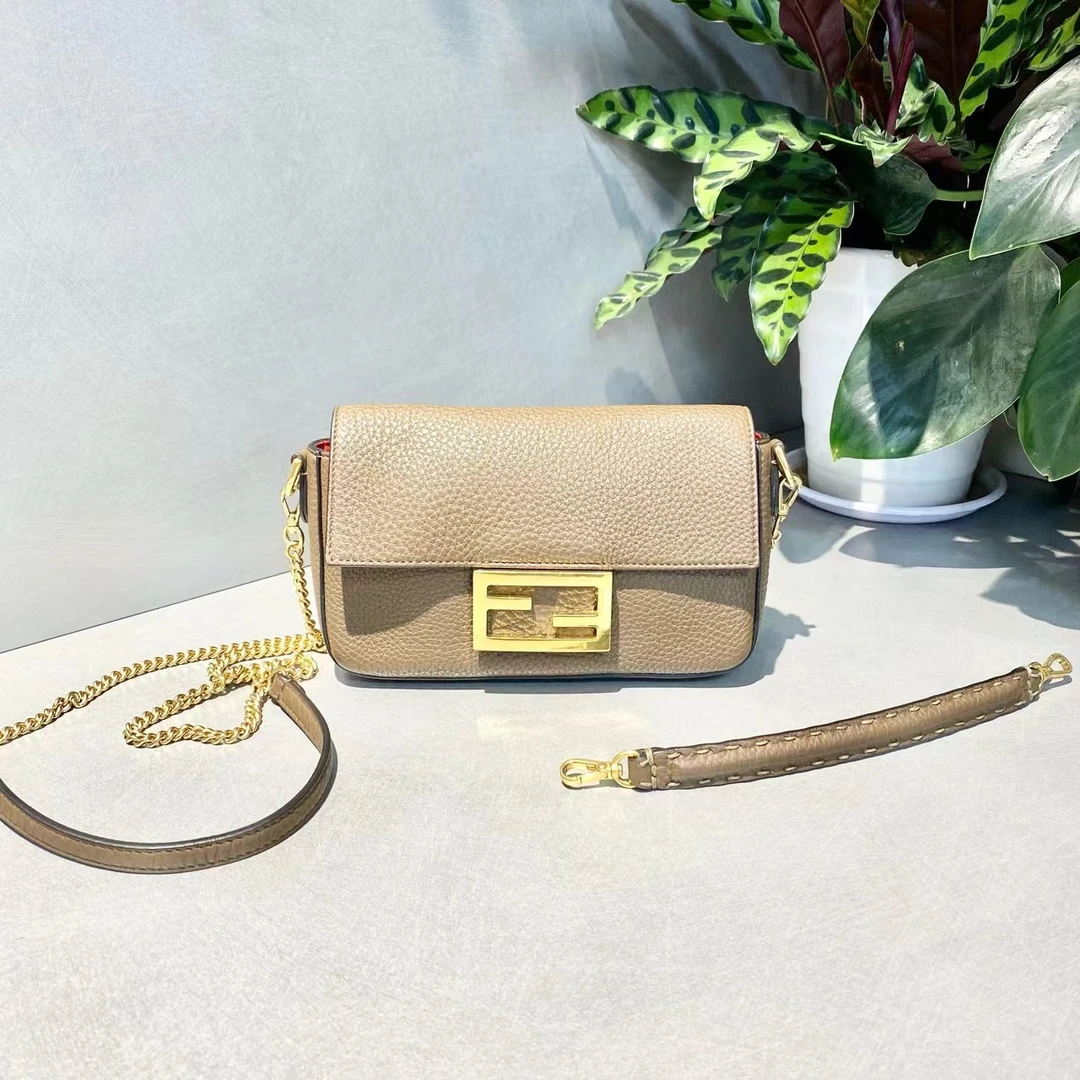 95新 FENDI/芬迪 芬迪    法棍 mini   单肩斜挎包