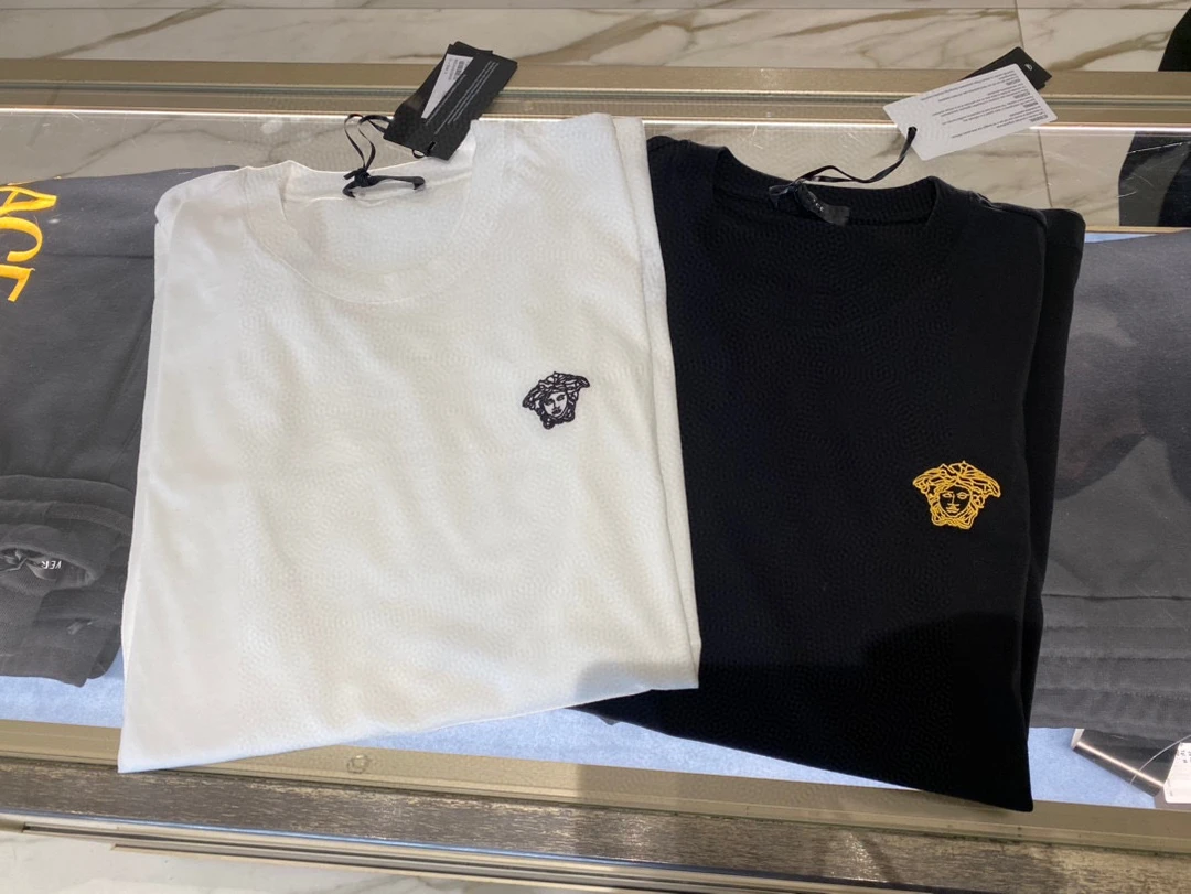全新未使用 VERSACE/范思哲 男款T恤 刺绣美杜莎 下单之前先咨询