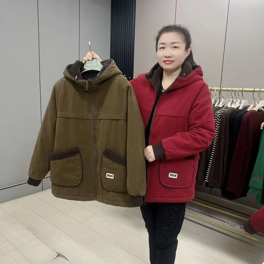 3686*秋冬加绒妈妈外套连帽上衣宽松短款时尚保暖上衣