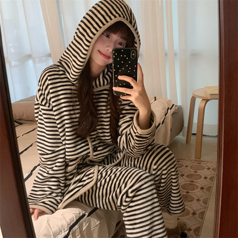 秋冬条纹开衫连帽睡衣女保暖法兰绒居家服套装可外穿6024