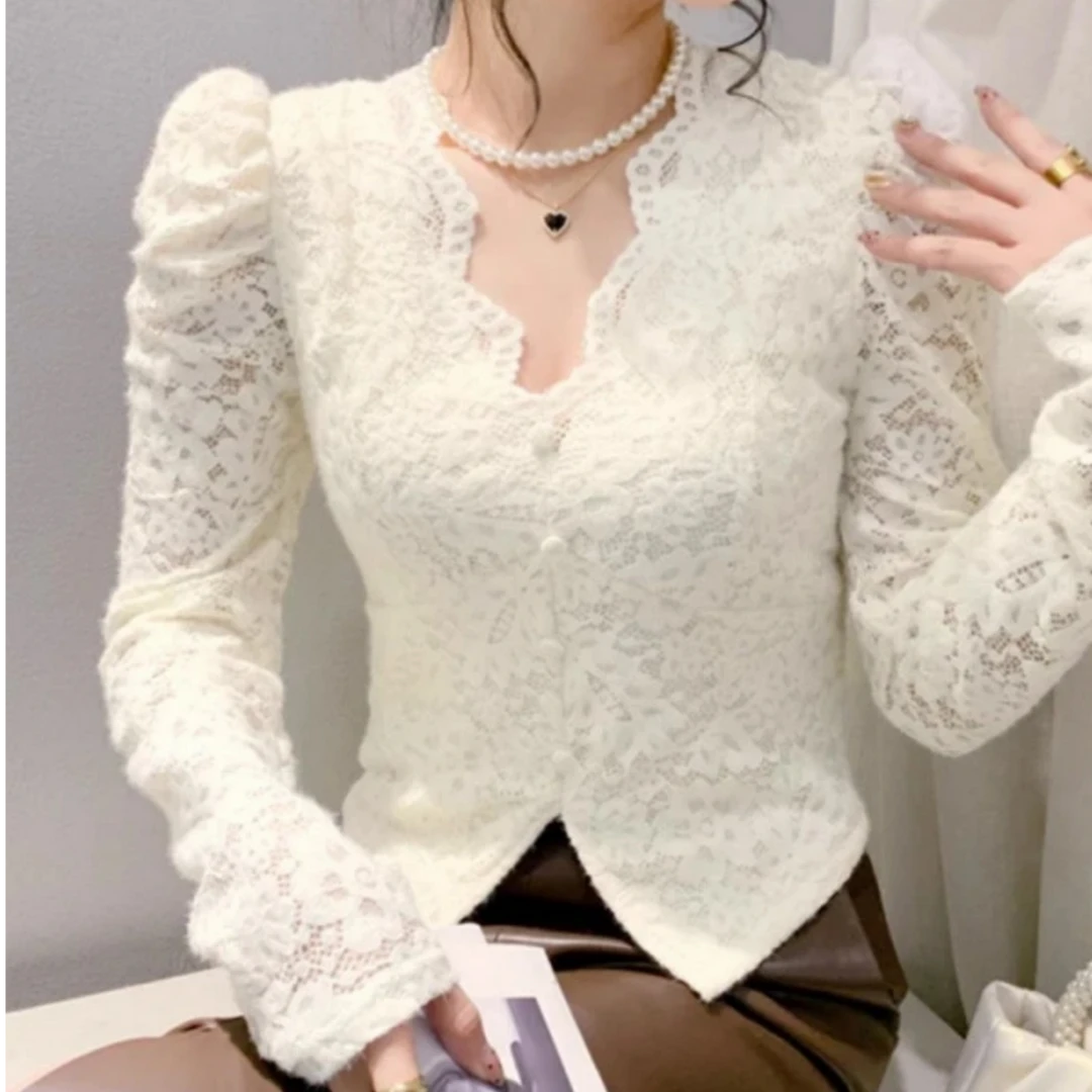 蕾丝法式打底衫显瘦女秋冬2025新款气质高级感泡泡袖v领内搭上衣