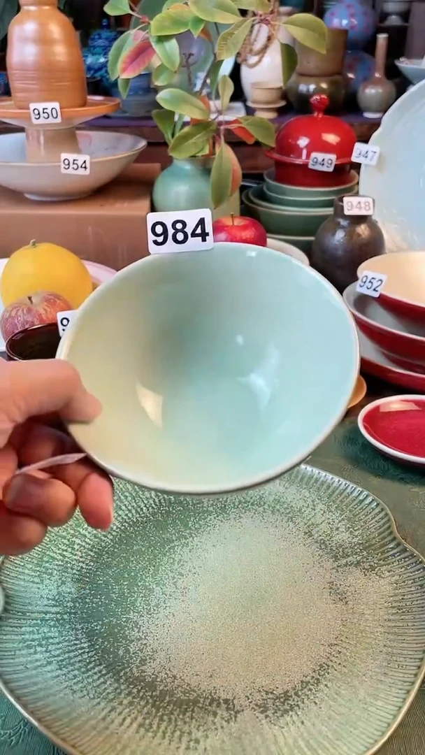 【闪购商品】陶瓷碗5寸饭碗外绿内青984微微瑕