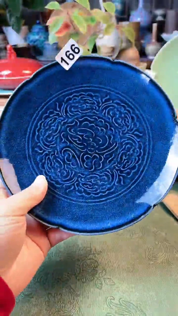 【闪购商品】陶瓷碗8寸雕刻盘微微瑕166
