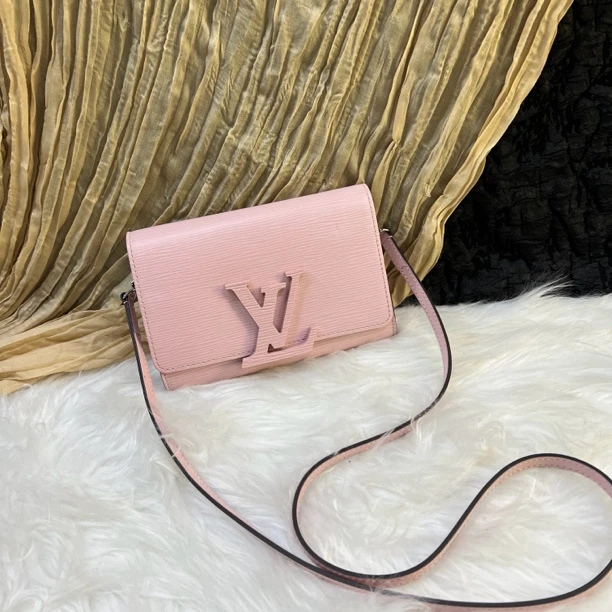 95新 LouisVuitton/路易威登 大喜/路易威登樱花粉水波纹斜挎包