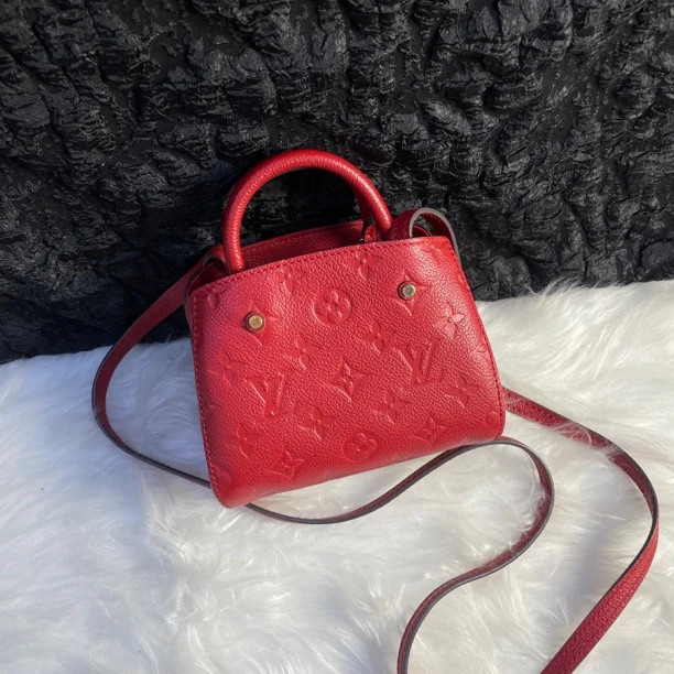 95新 LouisVuitton/路易威登 大喜/路易威登红蒙田nano手提斜挎包
