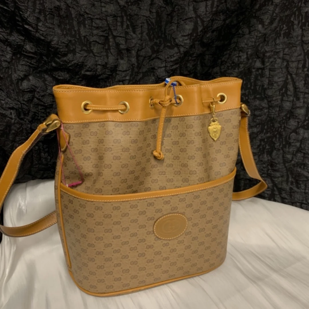 95新 GUCCI/古驰 大喜/古驰满LOGO单肩斜挎包高智淡人