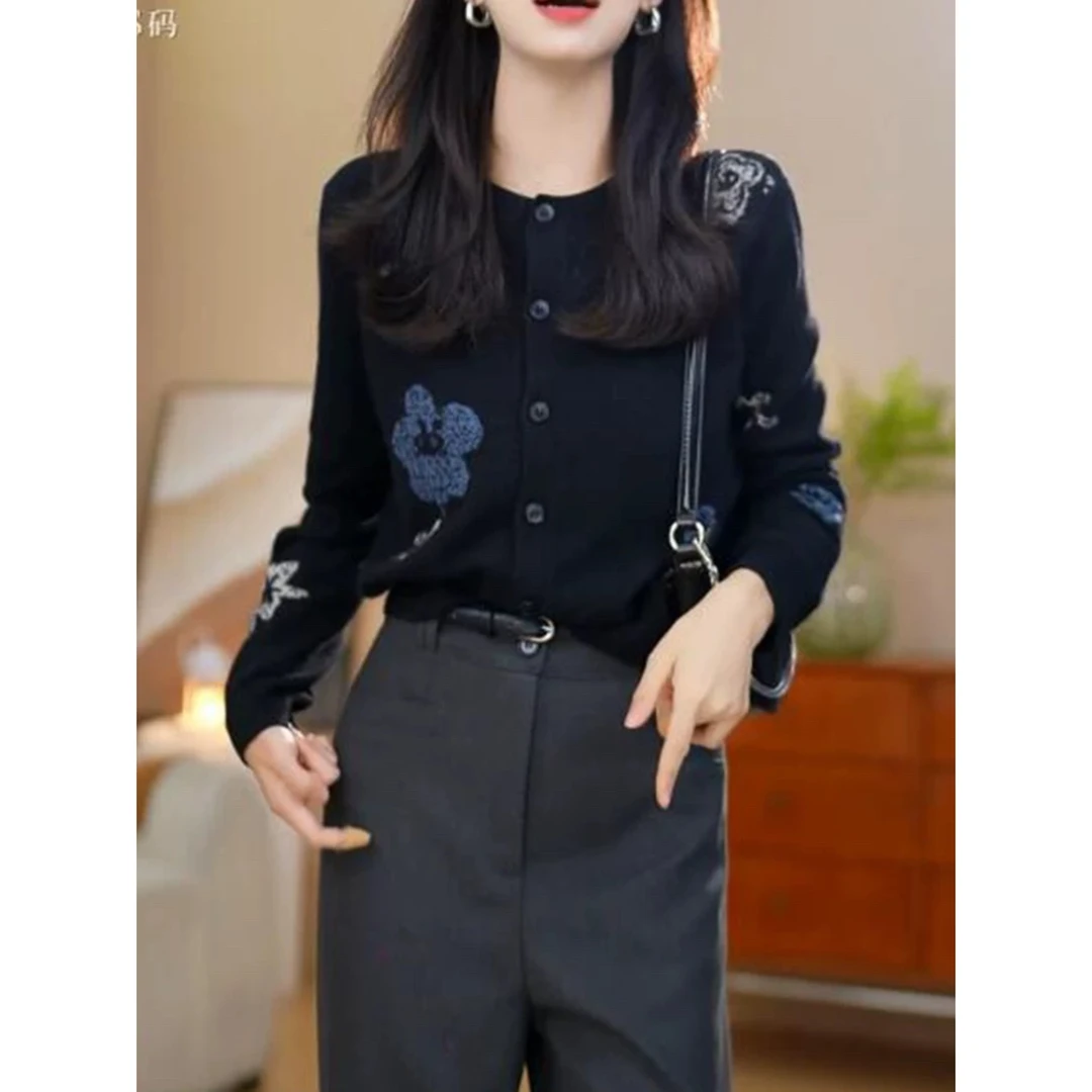 深圳南油高级感重工绣花针织开衫女2025秋冬新款毛衣外套