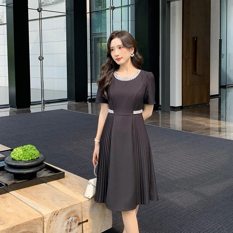 [奢姿轻奢系列]大码夏季钉珠裙子胖妹妹百褶时尚连衣裙