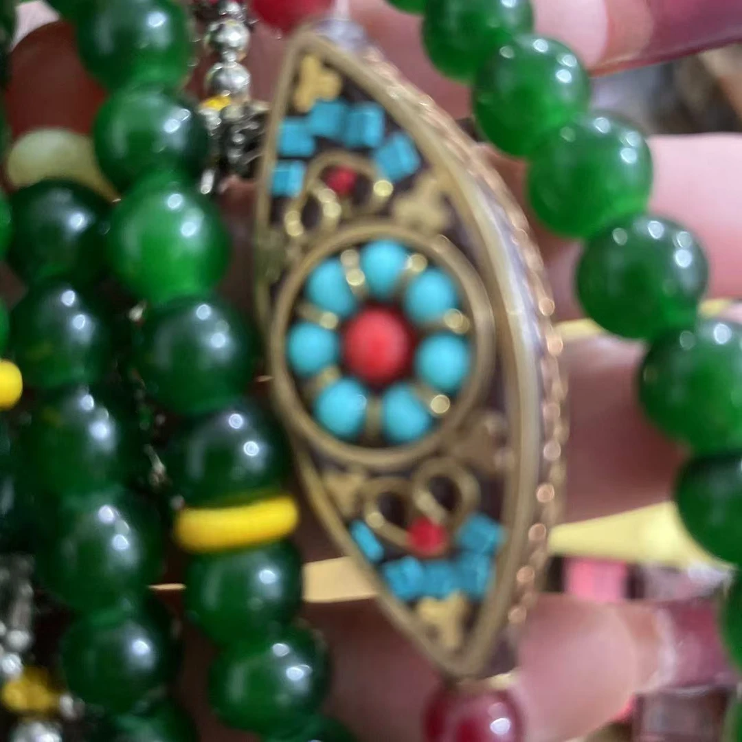 969-------翠绿串     摆件