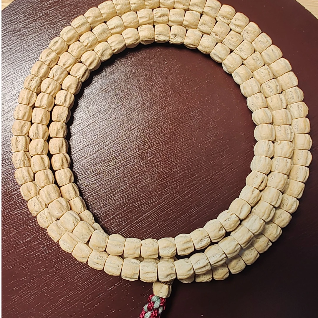 精品热振方块直切棱顺奶油皮细腻上色快高密度男女挂脖百香籽文玩