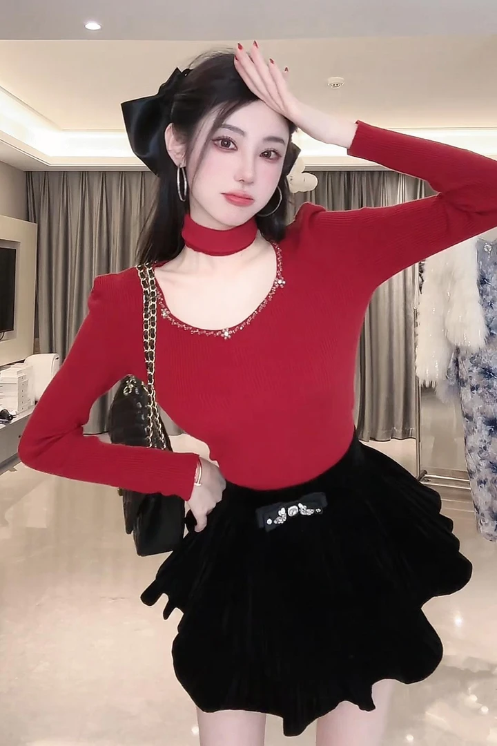 【一生所爱】 设计感领口钉珠打底衫DYLL-23096085