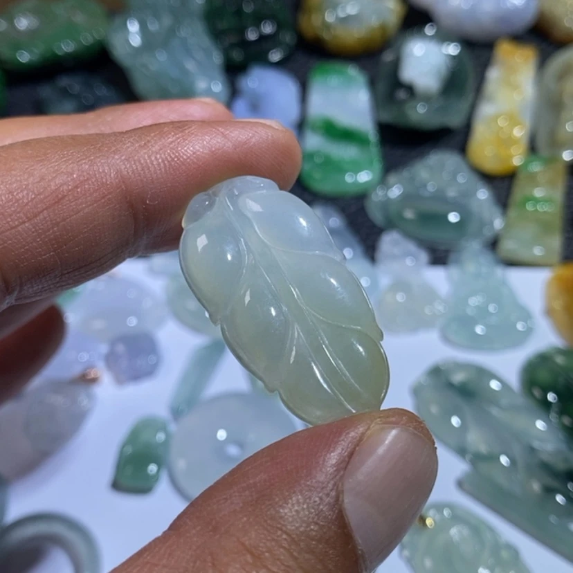 【闪购商品】翡翠挂件未镶嵌