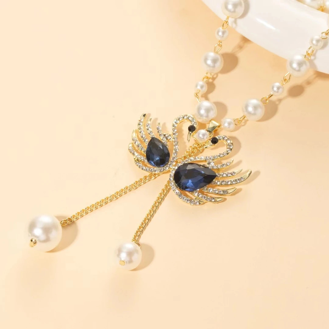 非金属仿珍珠项链 双色天鹅毛衣链M010