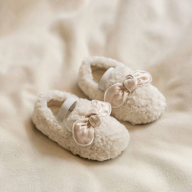女宝宝鞋子2023新款公主鞋冬加绒婴儿鞋子软底小童羊羔毛