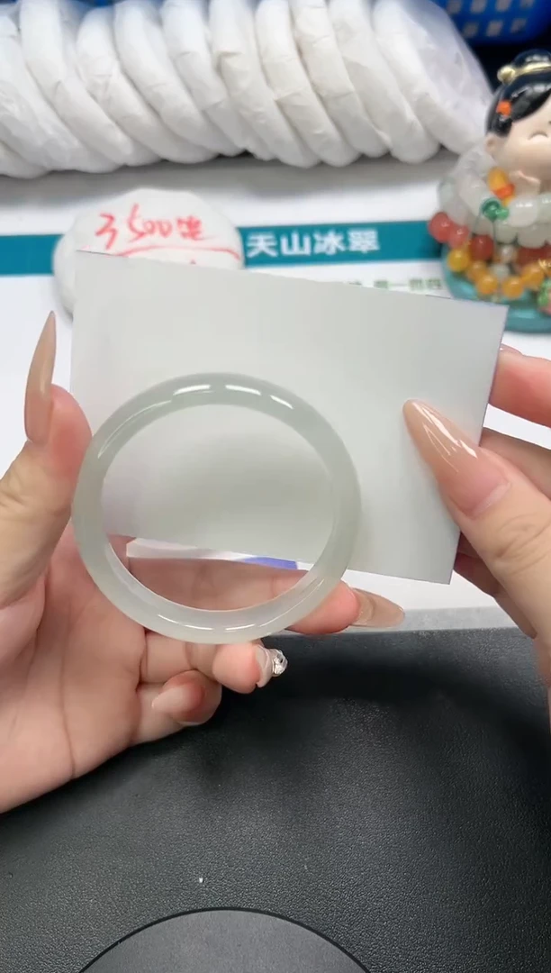 【闪购商品】石英质玉手镯未镶嵌44-55