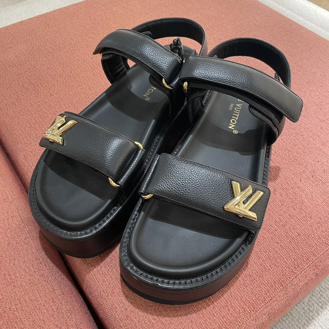 LouisVuitton/路易威登路易威登lv 黑色皮质凉鞋