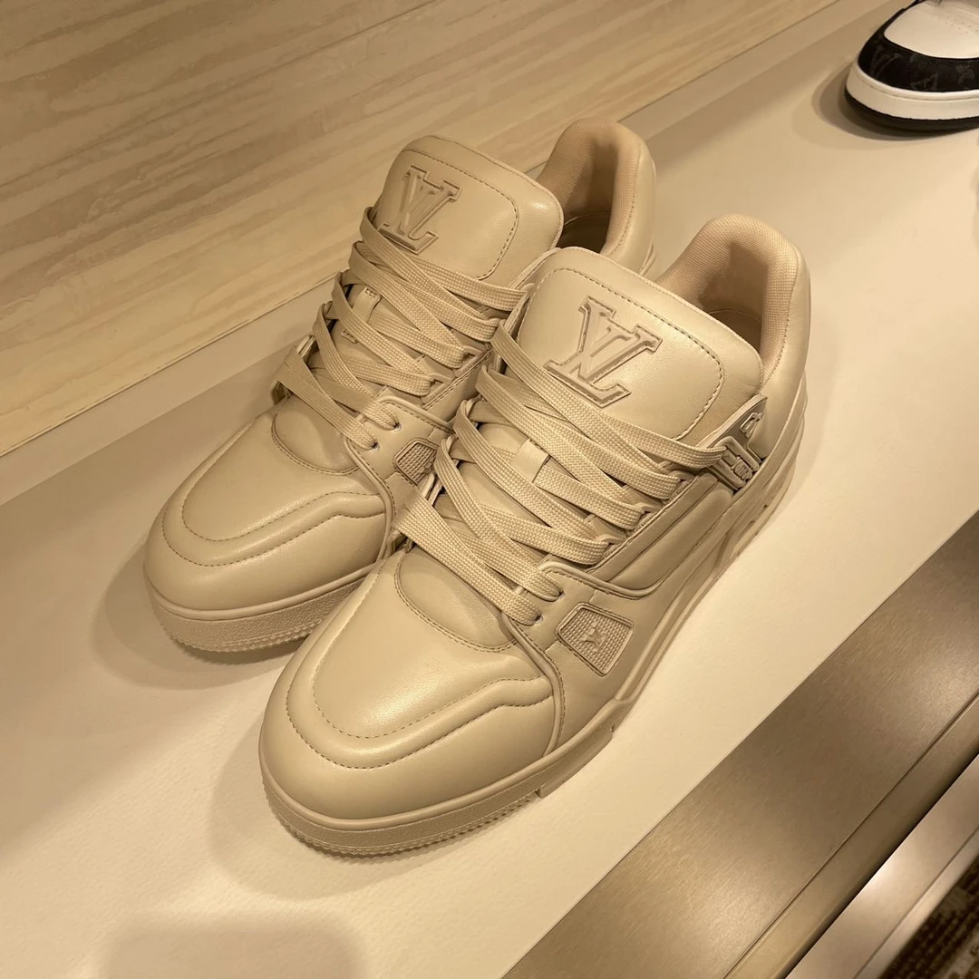 LouisVuitton/路易威登路易威登LV 浅棕鞋子 男款