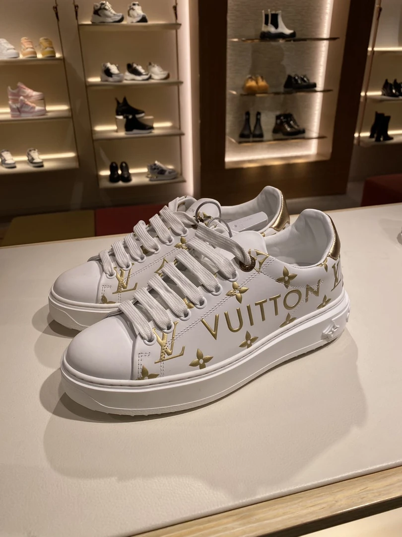 未使用 LouisVuitton/路易威登 lv 金色浮雕小白鞋