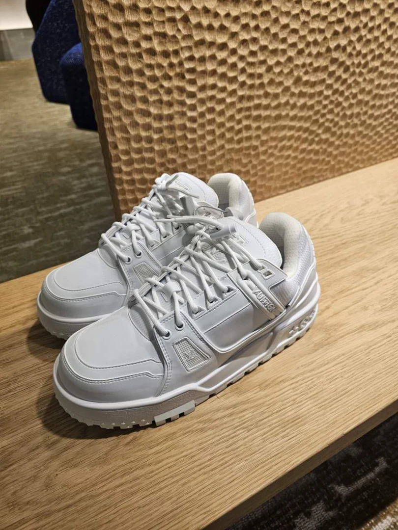 未使用 LouisVuitton/路易威登 路易威登 lv白色胖丁鞋