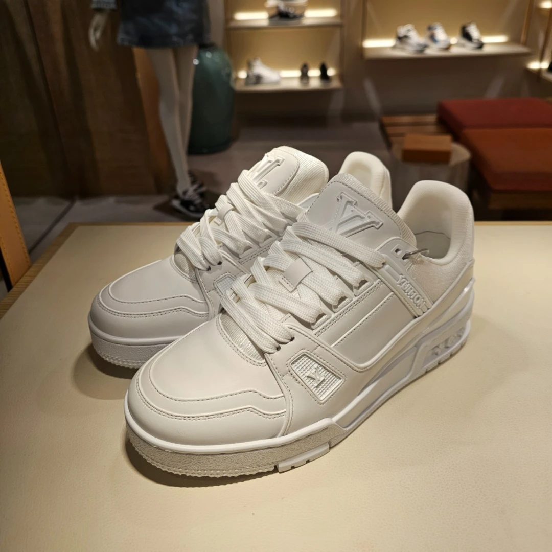 未使用 LouisVuitton/路易威登 LV  TRAINER 运动鞋白色