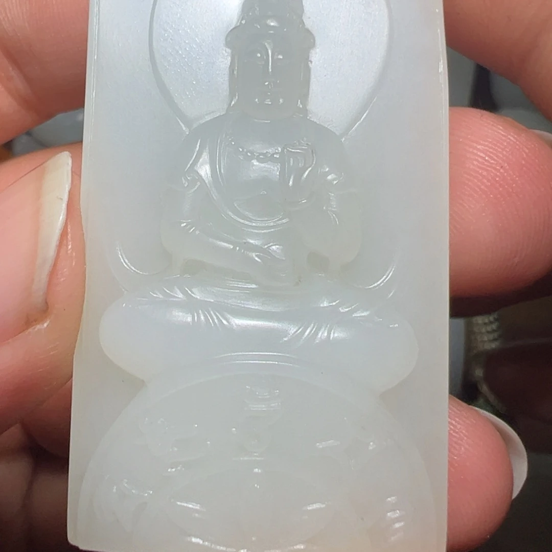 和田玉挂件未镶嵌上****水