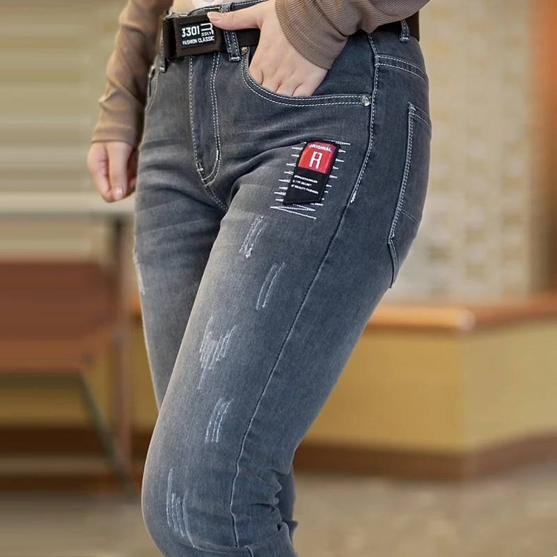 高档牛仔裤男款弹力时尚修身小脚弹力直筒裤子男士秋季新款深灰色