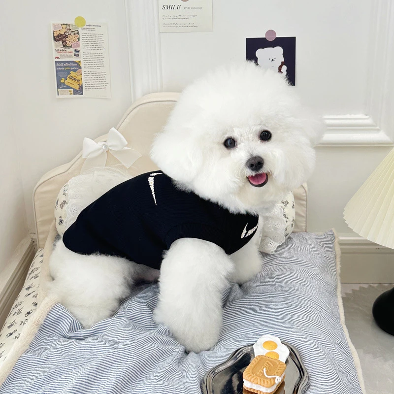 加厚邹菊秋季衣服狗衣服高颜值四脚柯基猫咪衣服卫衣冲锋套装裙子
