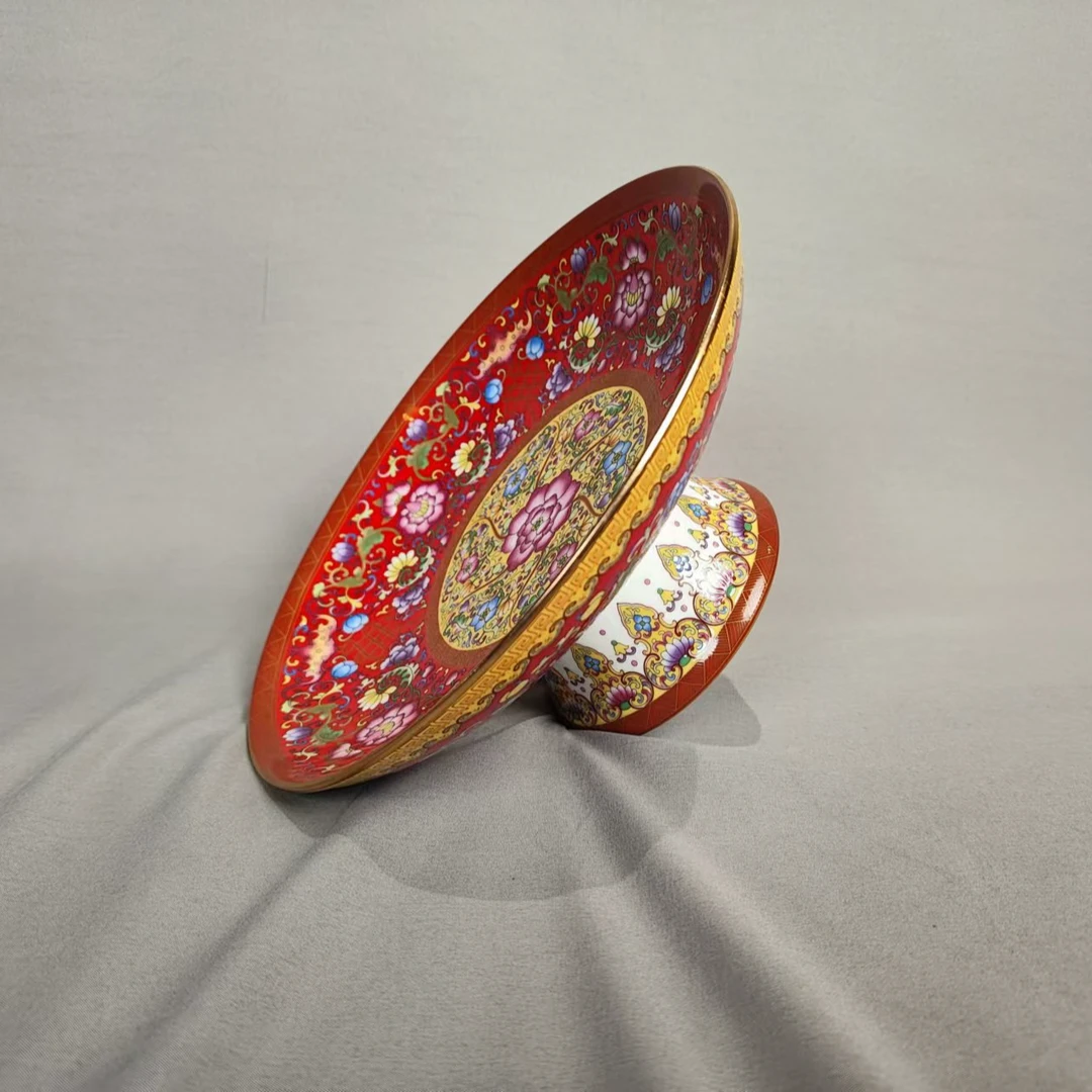 清乾隆粉彩缠枝莲纹高足盘A3-839