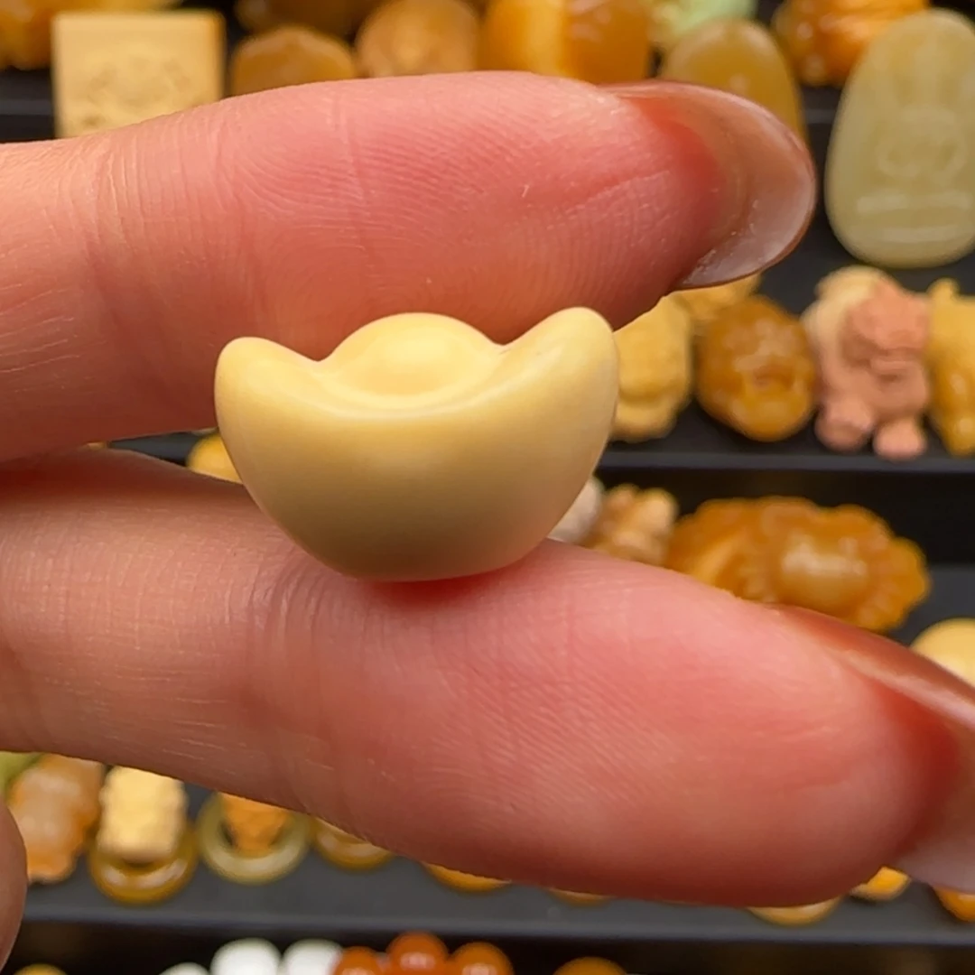 【闪购商品】石英质玉颈饰未镶嵌B****睿