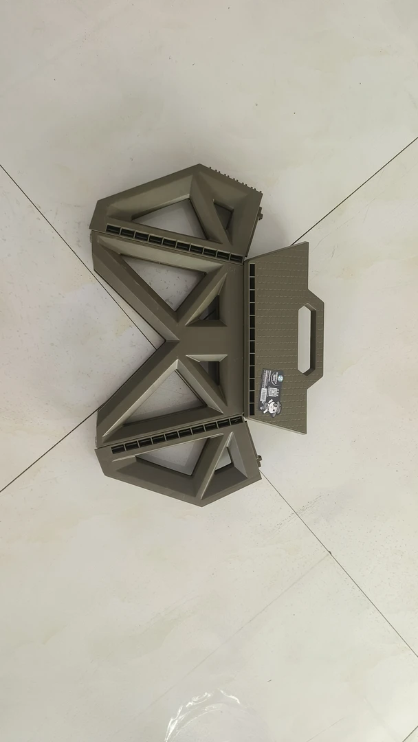 变形金刚款便携式折叠凳