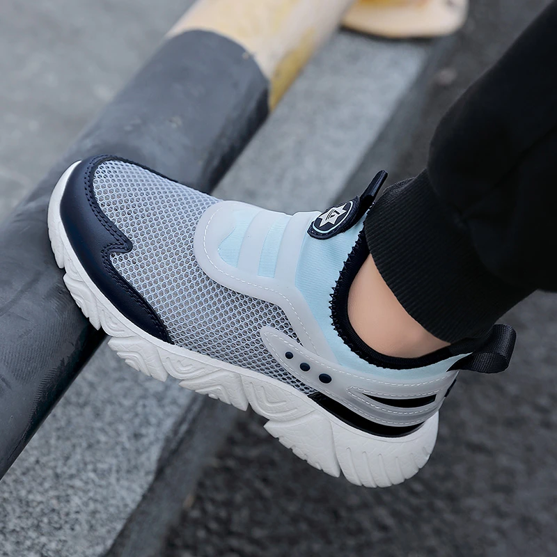 夏季单网男童鞋网面透气运动鞋一脚蹬28码39码中大童软底跑步鞋女