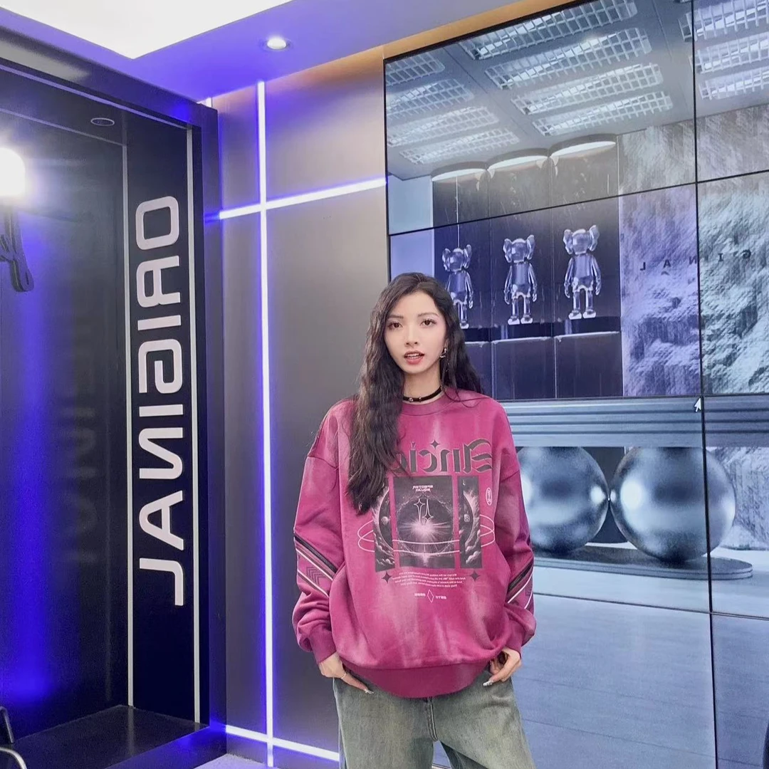 卫衣上衣时尚休闲宽松加绒印花圆领Q40399