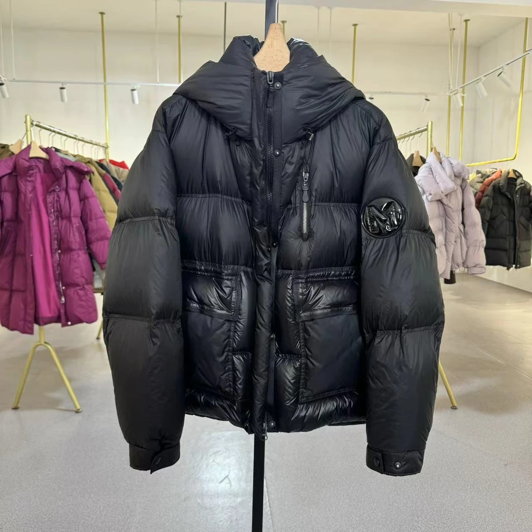 短，男女同款连帽品质白鸭绒女士服饰