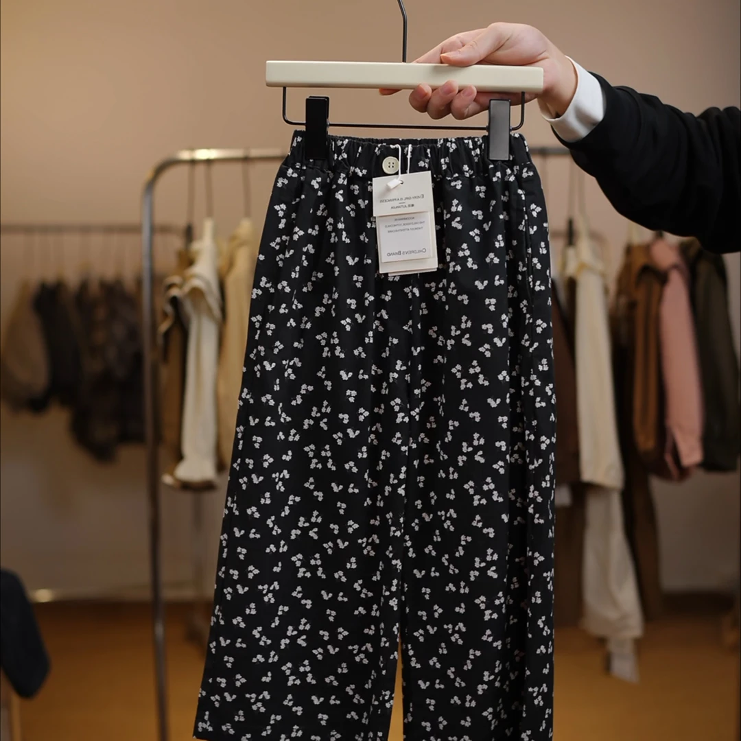 8129【JUTIAN】一粒扣花裤