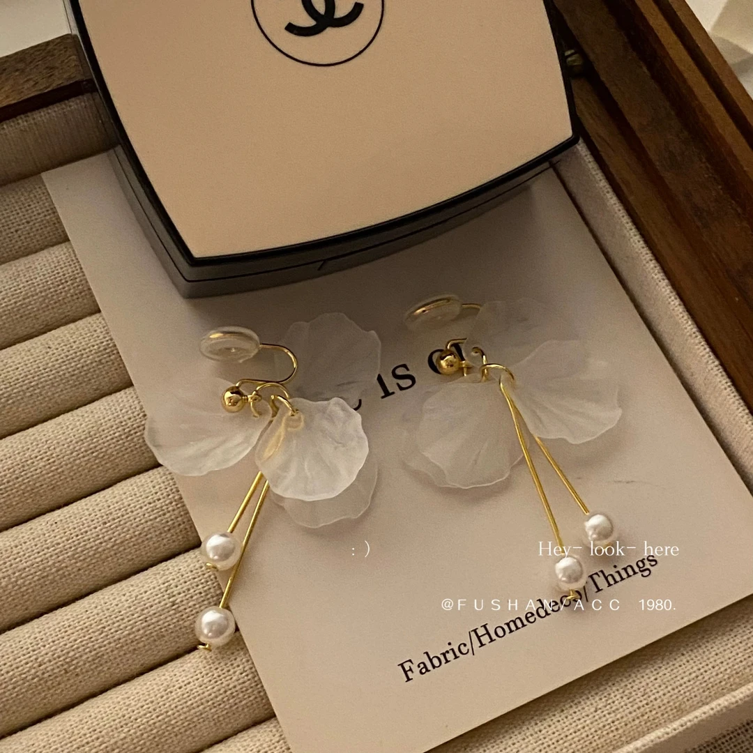 铜合金耳饰 「小白裙」超仙甜美花瓣耳环小众设计感耳钉耳夹显脸小