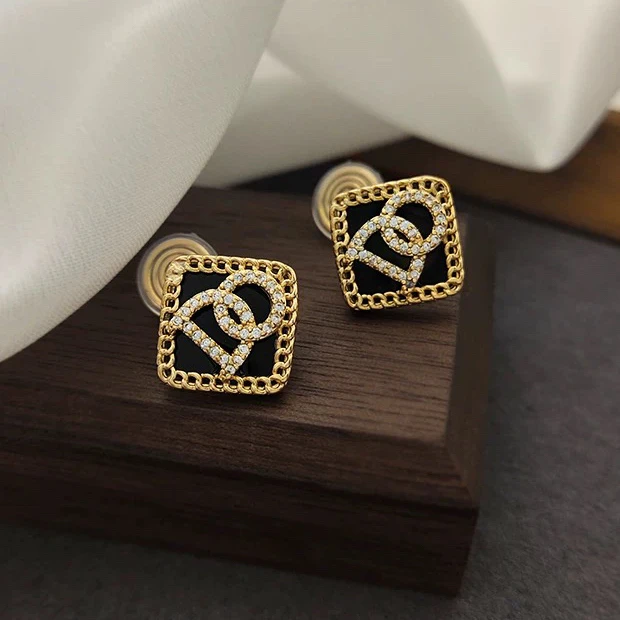 铜合金耳饰 芳华高级感黑色轻奢名媛小香风无耳洞耳夹耳环