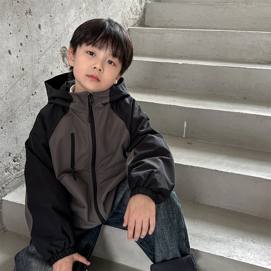 儿童加棉冲锋衣2025男童连帽休闲外套防风加厚拼色上衣
