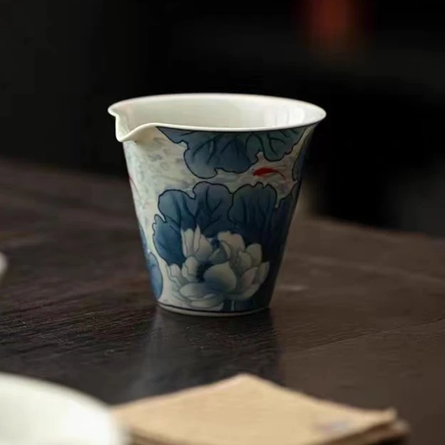 满堂荷趣公道杯家用茶具配件日式大容量釉里红分茶青瓷缠枝公道杯