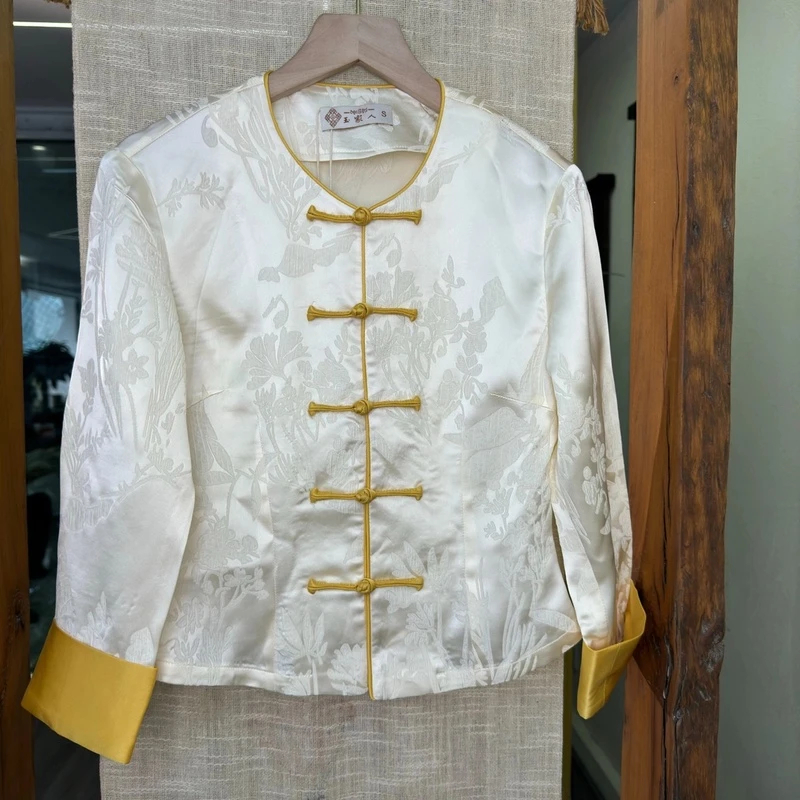 玉家人傣装醋酸米白色上衣（清仓处理）