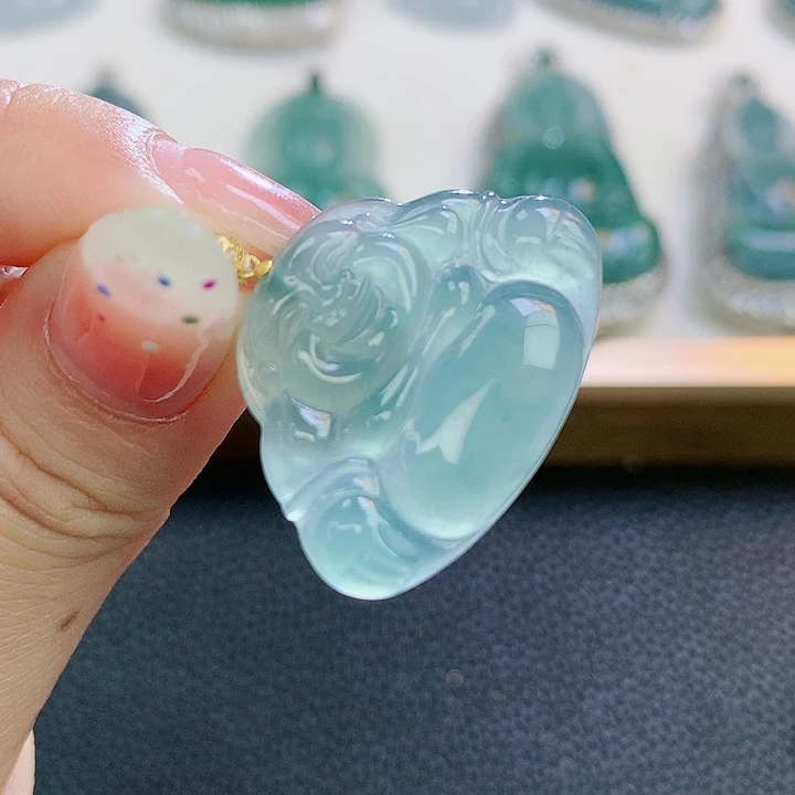 翡翠颈饰18K金镶嵌翡翠