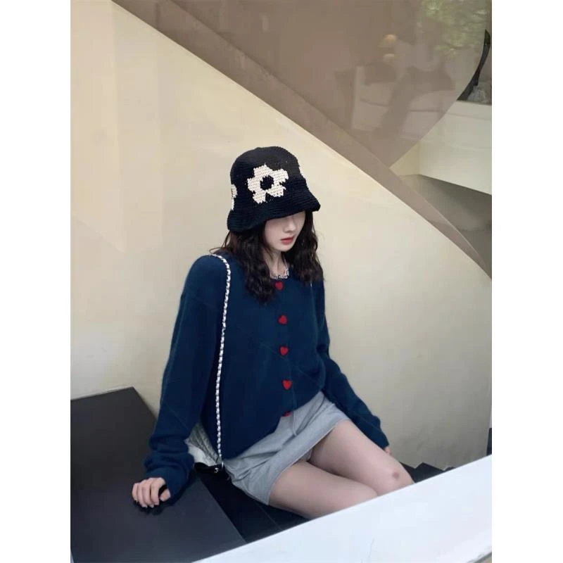 法式小香风爱心纽扣v领开衫毛衣外套女秋韩系穿搭针织衫上衣2643