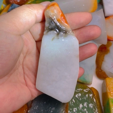 翡翠颈饰未镶嵌缅甸翡翠