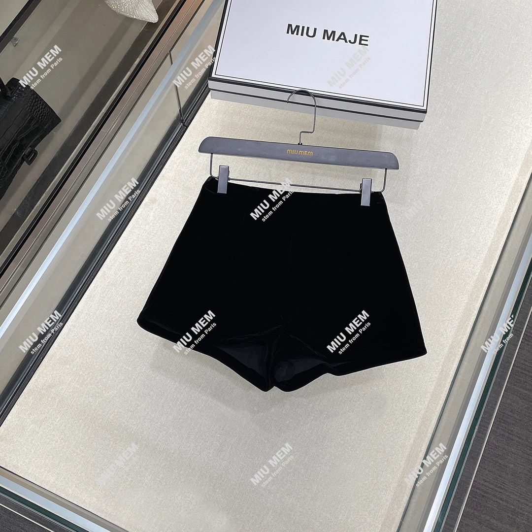 MIUMEM高端女装秋季法式赫本风金丝绒高腰阔腿短裤女 DY4884