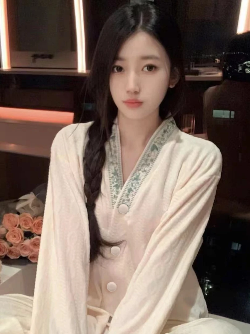 【超柔刺绣高定】超柔ins新款套装网红款简约韩版秋冬长袖设计感