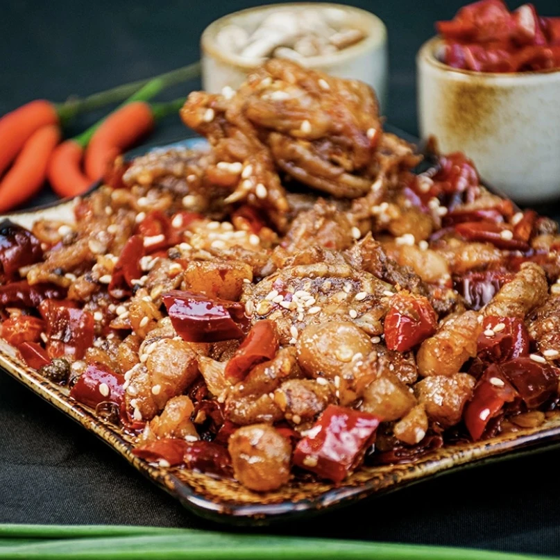奇艺缘缘麻辣牛蛙200g麻辣冷吃香辣熟食零食休闲下饭下酒菜味鲜
