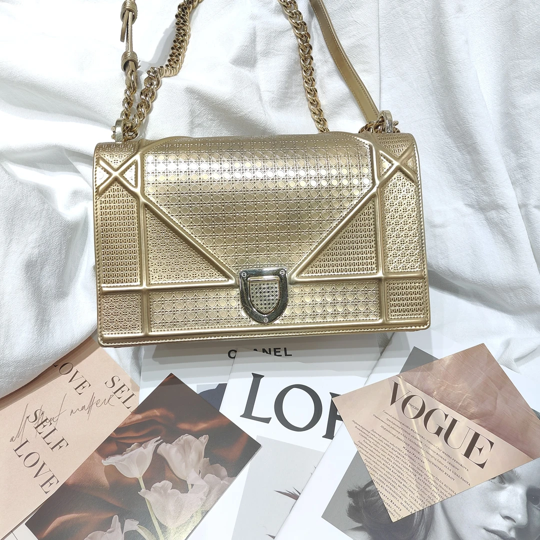95新 DIOR/迪奥 迪奥金色盾牌包中号斜挎包ym