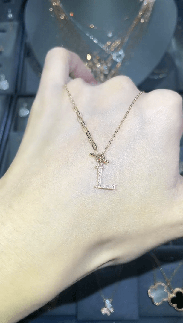【闪购商品】钻石套链18K金镶嵌18K金玫 多人 字母L