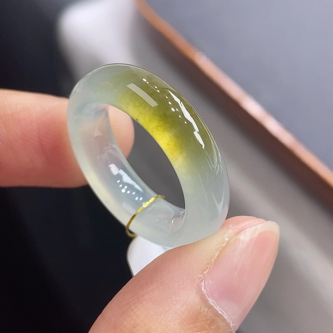四会 缅甸天然A货 14号圈老坑冰种亮黄色翡翠戒指环17.1mm